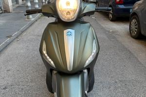 Piaggio Beverly 300 ABS-ASR - 2020 verde satinato