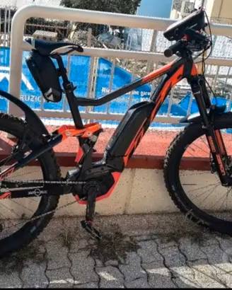 bicicletta ebike biammortizzata KTM professionale