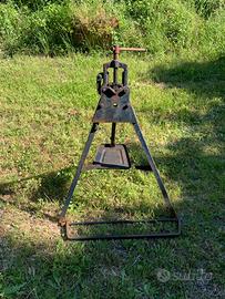 Cavalletto per idraulico