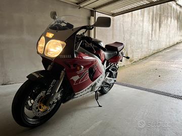 Yamaha FZ 600 R