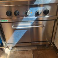 Cucina a gas 4 fuochi professionale 