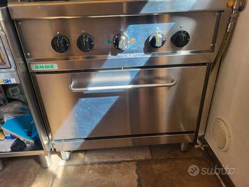 Cucina a gas 4 fuochi professionale 