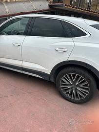 Audi Q3 sport back bianca