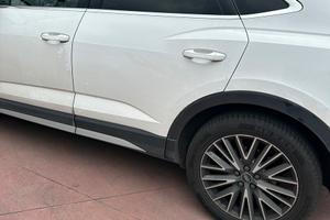 Audi Q3 sport back bianca