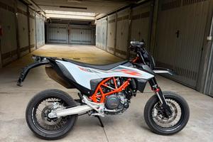ktm 690 super motard
