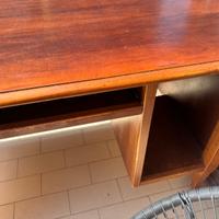 Scrivania in arte povera color noce scuro