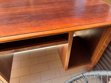 Scrivania in arte povera color noce scuro