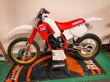 YAMAHA YZ - 250 RESTAURATA 1986
