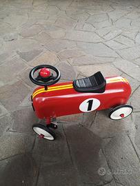 Macchina cavalcabile vintage