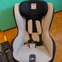 Seggiolino auto Viaggio 1 PEG Perego e base isofix