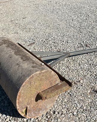 Rullo compattatore manuale in ferro