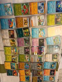 lotto di 50 carte Pokemon miste 