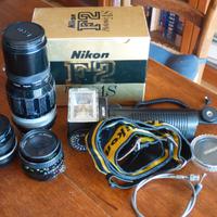 Nikon F2A con obiettivi e accessori + Nikon EM
