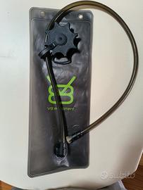 sacca idrica camelback V8 equipment