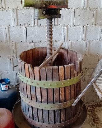 TORCHIO PER  MOSTARE  UVA