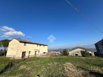 CASA DI CORTE A PERUGIA