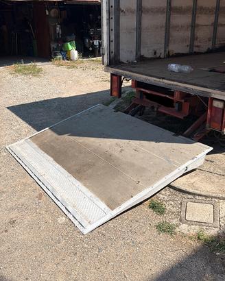 Sponda idraulica Dhollandia Iveco Daily 3.5