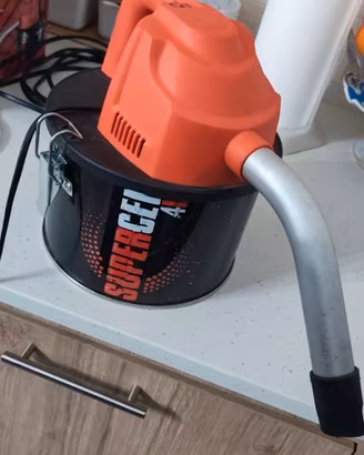 Aspiracenere per stufa a pellet
