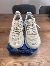 Brooks adrenaline GTS 25