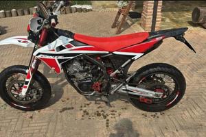 fantic 125 motard performance