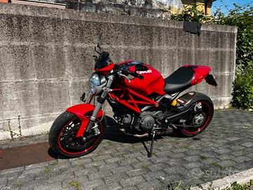 Ducati Monster 796