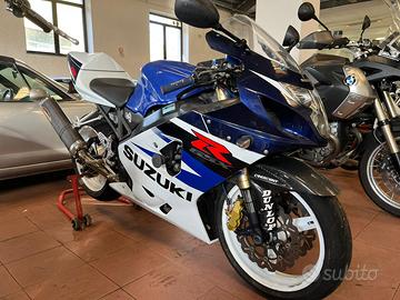 SUZUKI GSX R 750
