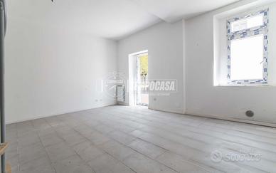 GORLA MINORE - TRILOCALE CON GIARDINO E BOX