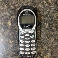 Motorola 120C Cell Phone