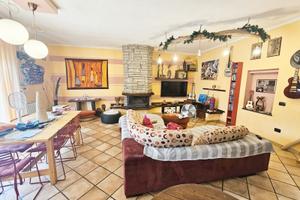 Villetta a Schiera di Recente Costruzione UV/580