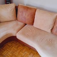 DIVANO IN PELLE