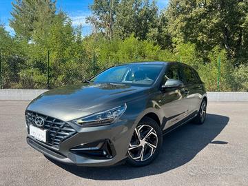 Hyundai i30 1.6 CRDi 136 CV hybrid 48V DCT 5 porte