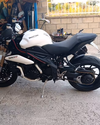 Triumph Speed triple 1050 2011