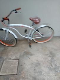 bicicletta city bike  bici montabike  mare
