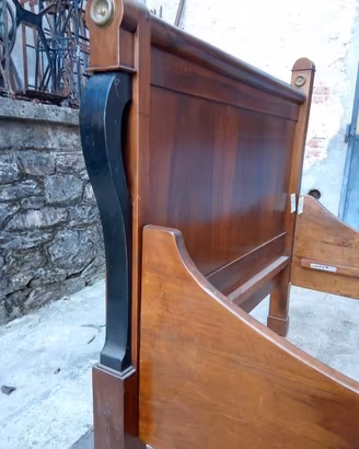 Letto antico un piazza e mezza