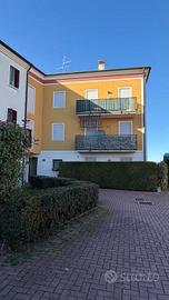 TRILOCALE CON PISCINA A ERBE'