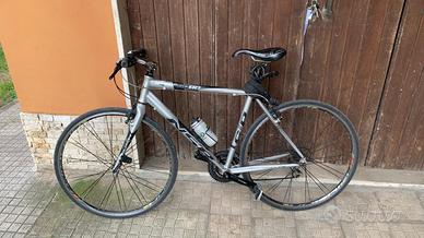 Bici ibrida NSR inRoad – Leggera e scattante