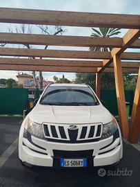 Mahindra xuv500 - 2015