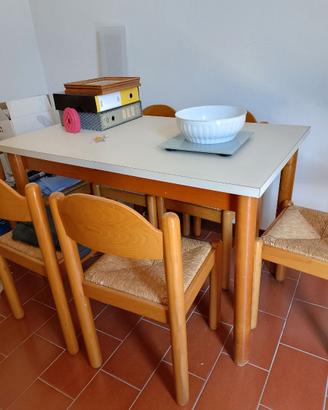 Tavolo con 6 sedie in rovere