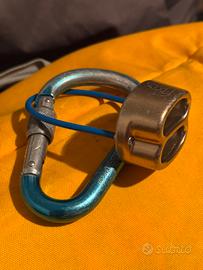 Discensore secchiello arrampicata