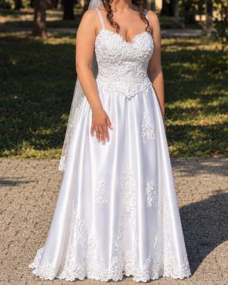 Abito da sposa cucito a mano corsetto coordinato