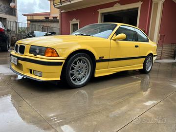 BMW M3 E36 3.0 (1995) - Giallo Dakar , originale