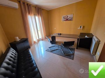 Appartamento Uso Studio Viale Laboccetta 60 Mq
