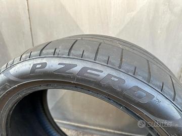 2 Pneumatici posteriori Pirelli Pzero 265/40 ZR 19