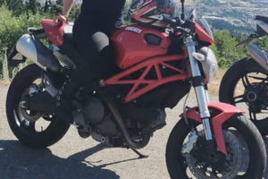 Ducati Monster 696