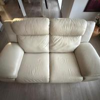 Divani Poltrone e Sofa in pelle con relax