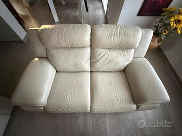 Divani Poltrone e Sofa in pelle con relax
