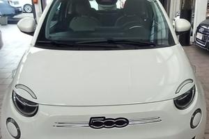FIAT 500e Berlina 42 kWh Icon