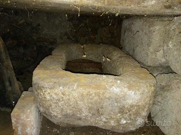 mangiatoia di pietra antica