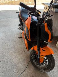 Moto Elettrica stile Naked (Just Z6)