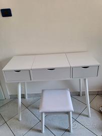 Elegante Mobile Trousse Bianco con Specchio